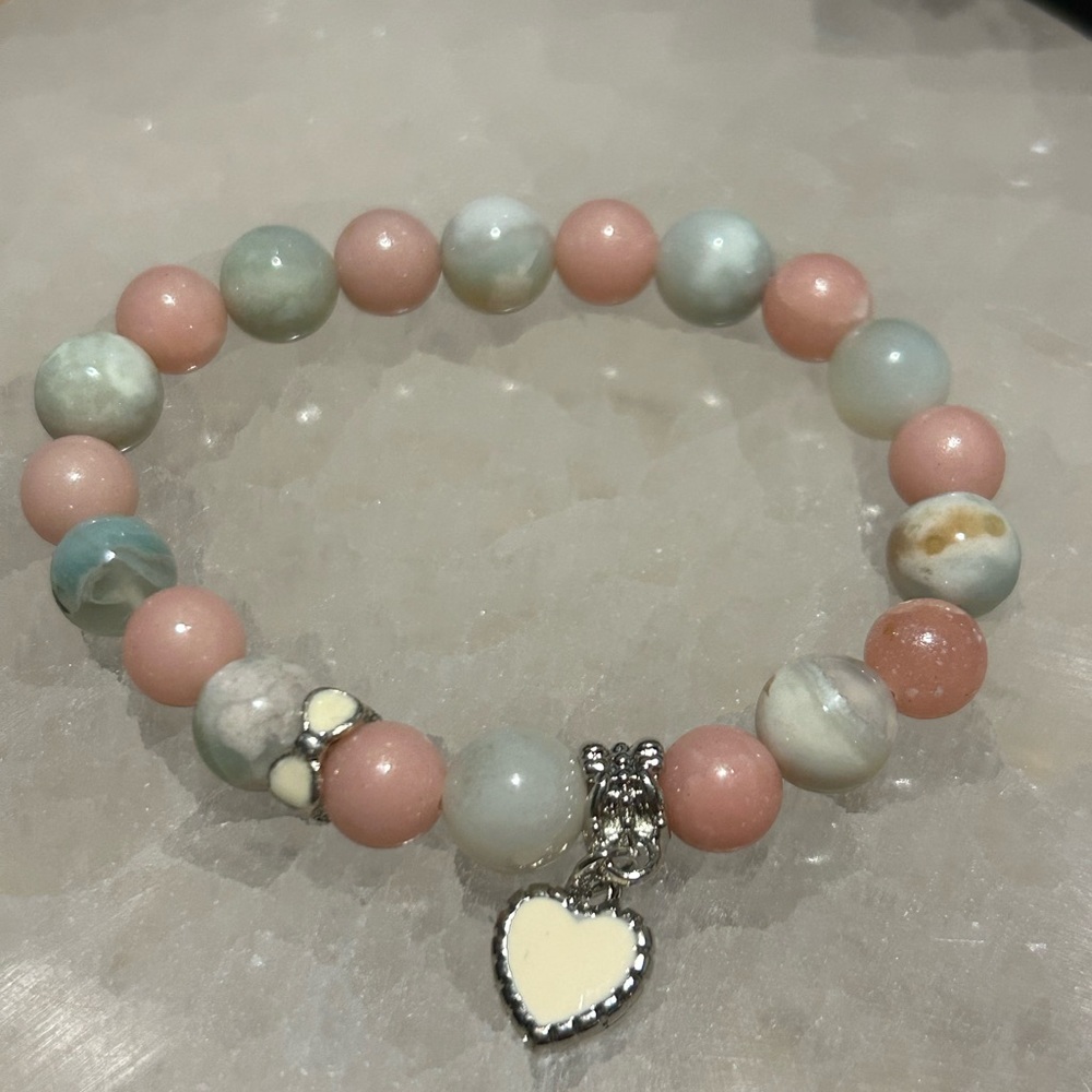 Green cherry agate and pink opal crystals
